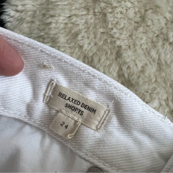 Madewell Relaxed Denim Shorts in Tile White - Picture 9 of 10